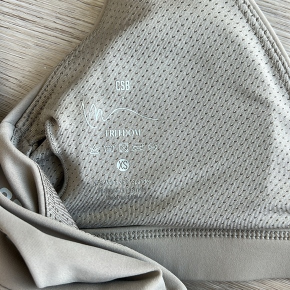 CSB Freedom Contour Crop - Picture 8 of 8